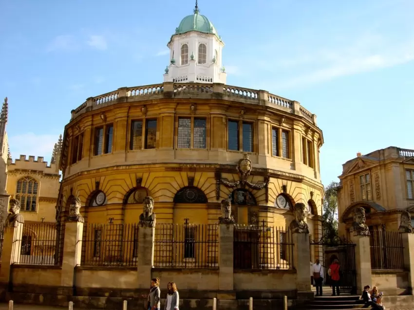 Sheldonian Tiyatrosu: Historic Venue for Classical Concerts