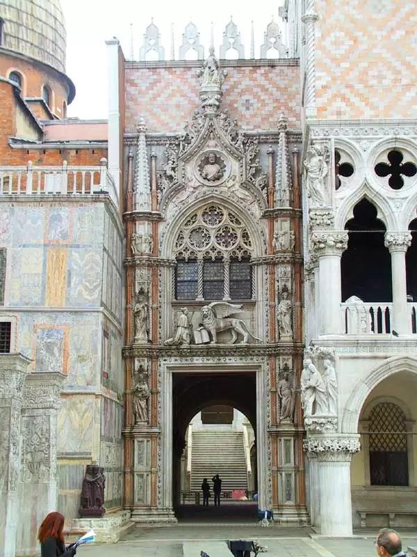 Porta Venezia : Le patrimoine historique de l'Italie