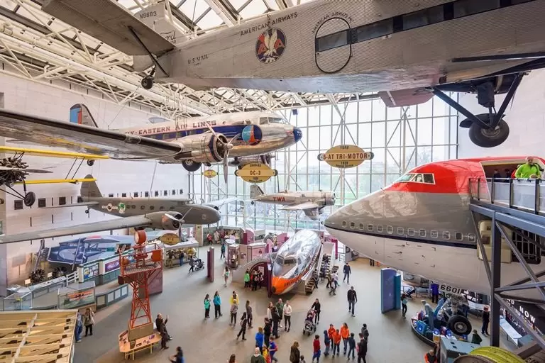 Один из самых интересных музеев в Вашингтоне: Национальный музей воздуха и космоса