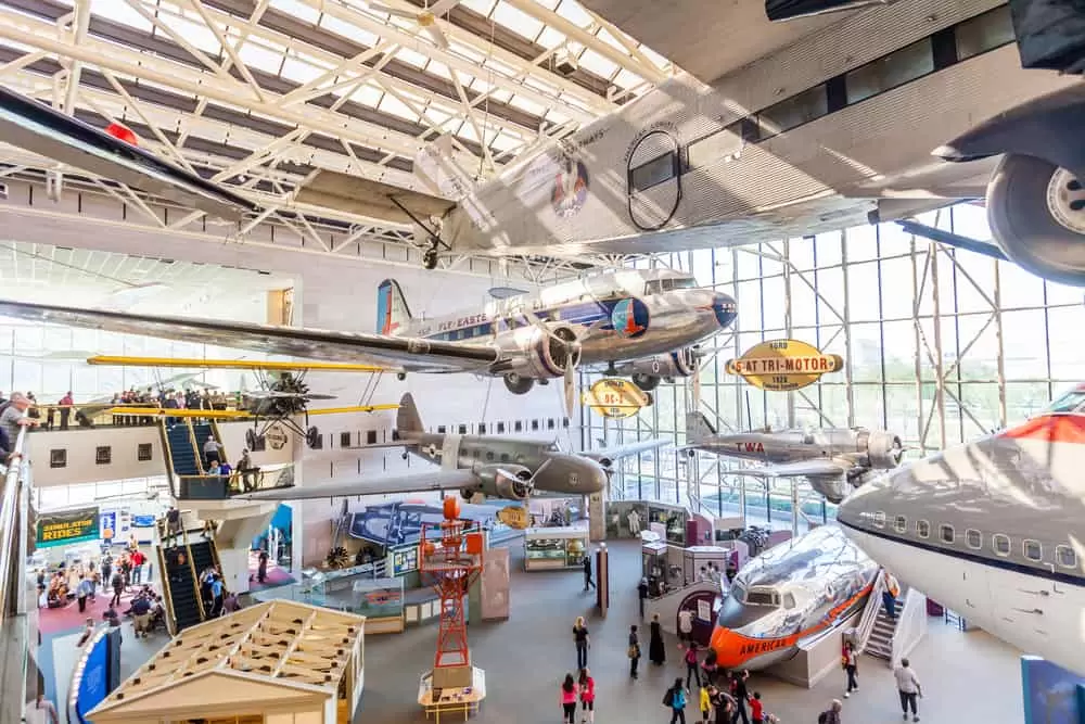 Pour les passionnés de l'aviation et de l'espace, un musée parfait : le Musée national de l'air et de l'espace