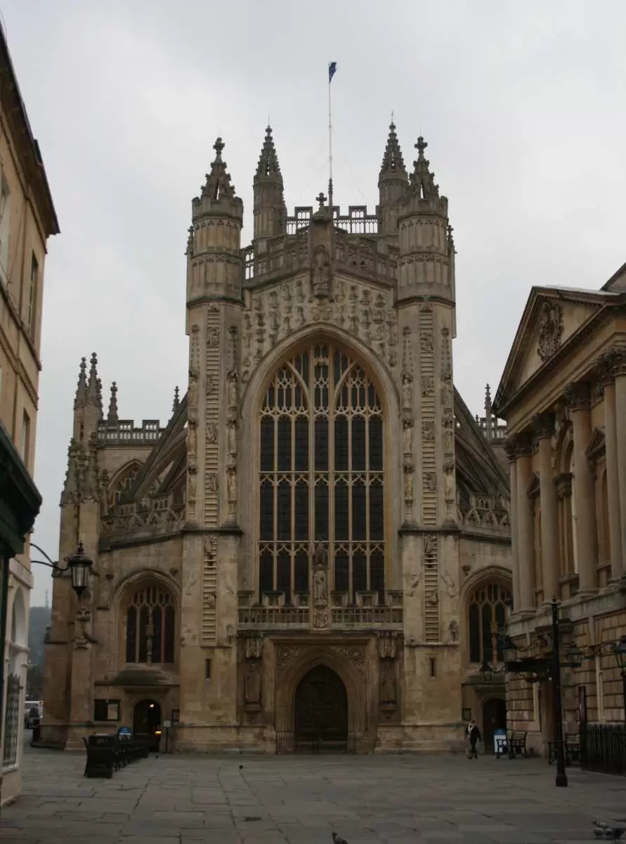 Abadía de Bath: Rastros de la arquitectura gótica en un edificio histórico