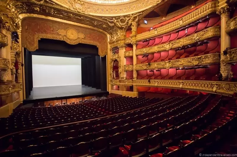 Любители оперы. Театр Гарнье 5 ложа фото. Paris Opera House how many Rooms.